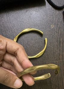 Gold Tone Bangle Set