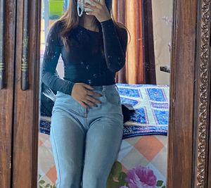 Black One-Shoulder Long Sleeve Top