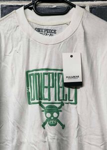 One Piece Pull&amp;Bear T-Shirt