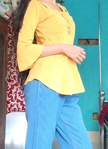💛 Sunny Yellow Button Up Top