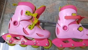 Girls Skate With 3 Set Protector.