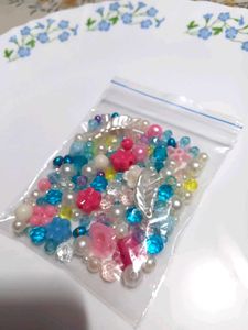 Beachy Vibes Beads⚪️🦪🐚💙