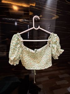 Floral Print Tie-Front Crop Top