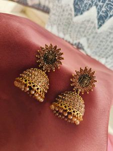 Golden Trendy Shiny jhumka