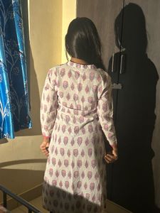 White Kurthi
