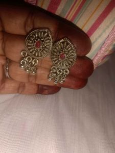 women&#39;s Sliver earing