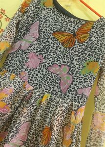 Beautiful Printed Slit Gown🦋