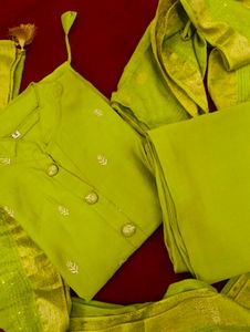 Elegant Kurti Suit With Heavy Dupatta