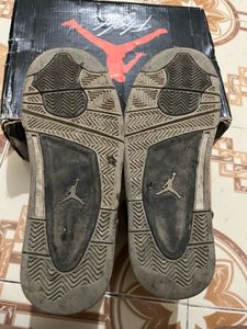 Nike Air Jordan 4 - UK 7