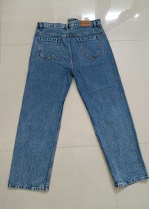 Light Wash Straight Leg Jeans