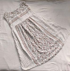 🦢🪕Soft Desi Sleeveless Short Kurti