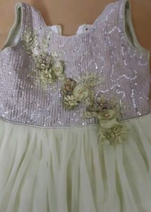 Green party gown (4-8yrs)