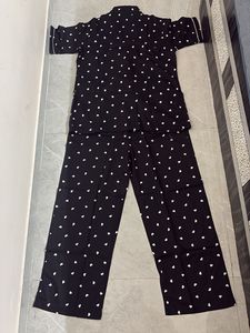 Heart Print Pajama Set - Comfy &amp; Cute!