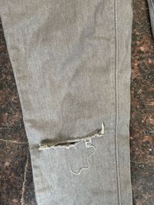 Koovs Knee Slit Jeans ( New )