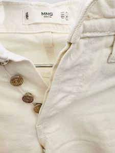 White mango jeans (26 inches)