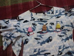 Sholder Cut Top With Little Cap