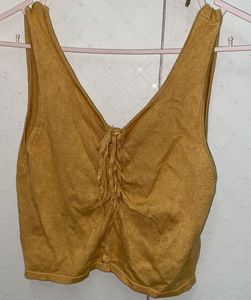 Cute yellow top
