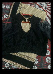 Beautiful Saree With Blouse