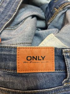 women’s Blue Denim Jeans