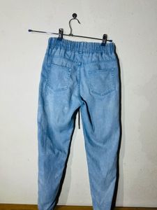 Denim  Jeans For Girls Size 26-28 Straight Fi