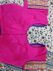 Green &amp; Pink Border Sari With Blouse