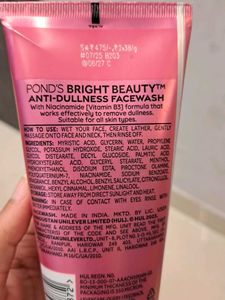 Pond&#39;s Bright Beauty Anti-Dullness Facewash