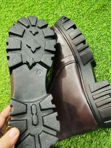 brown 🥾 boots brand new unused
