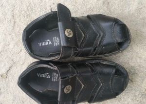 Vidra Black Sandals