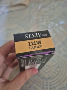 Staze HD Glow Foundation