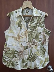 Green Floral Sleeveless Top (Autumn vibes)