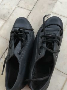 Black Sports Shoes