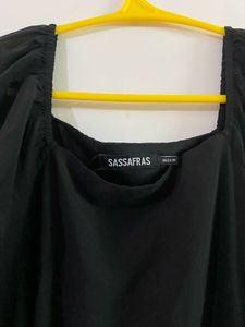 Elegant Black Tiered Maxi Dress