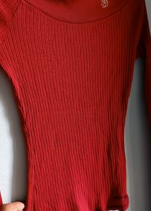 🇷🇺 Red Fitted Sweater