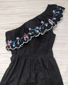 *⁠.⁠✧Floral One-Shoulder Dress