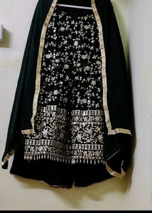 Kurta Suit With Jewellery Set