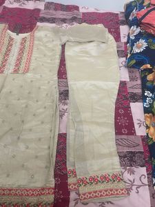 Elegant Pakistani Suit