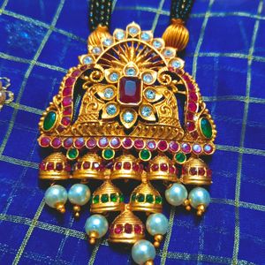 Matt Finish Pendant With Blackbeads