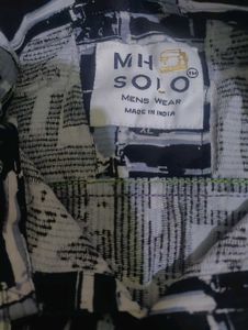 Patterned Men&#39;s Shirt