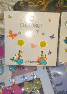👸🏻Korean Earrings,2 Cards And Scrunchies