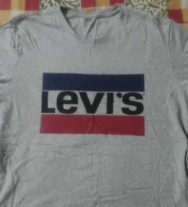 Levi's Graphic Tee