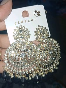2 Earrings &amp; Artificial Nails