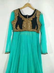Green embroidered Anarkali Kurta (Women&#39;s)
