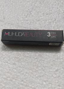HUDA Beauty Lips And Eey Check Liners.