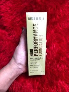 Swiss Beauty High Performance Liquid Dewy Foundati