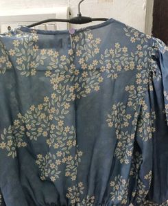 Full Sleeve Crop Top ,