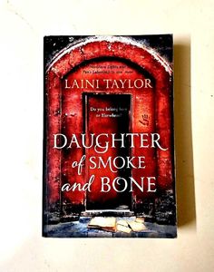 Daughter of Smoke And Bone (Taylor, Laini)