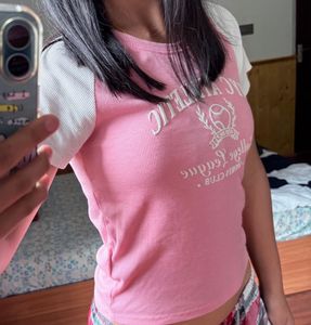pink fitted top