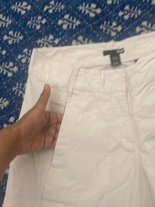 Ladies Stylish trousers With zip Pockets, Size S