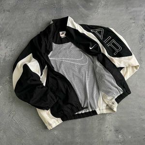 Nike Vintage B&W Windbreaker Jacket (AIR)