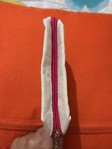 Nykaa Janhvi Kapoor Pouch